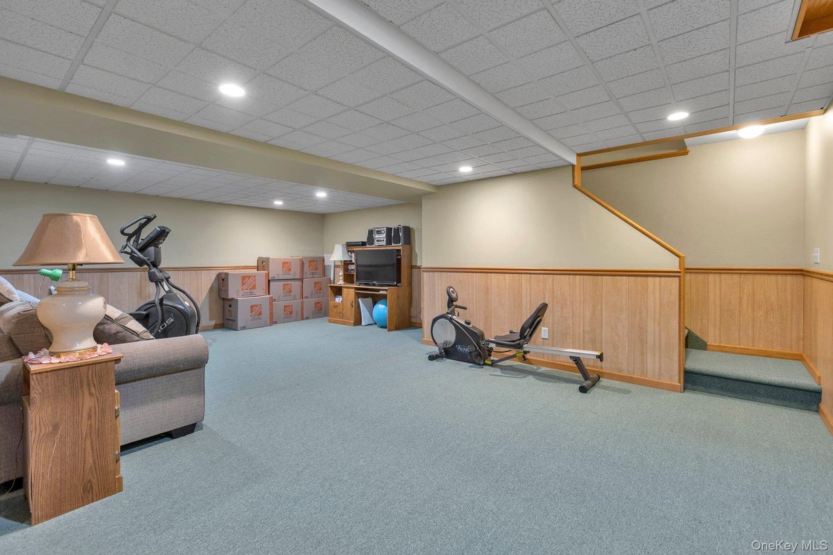 Fitness Equipment, Interior, Recessed Lighting