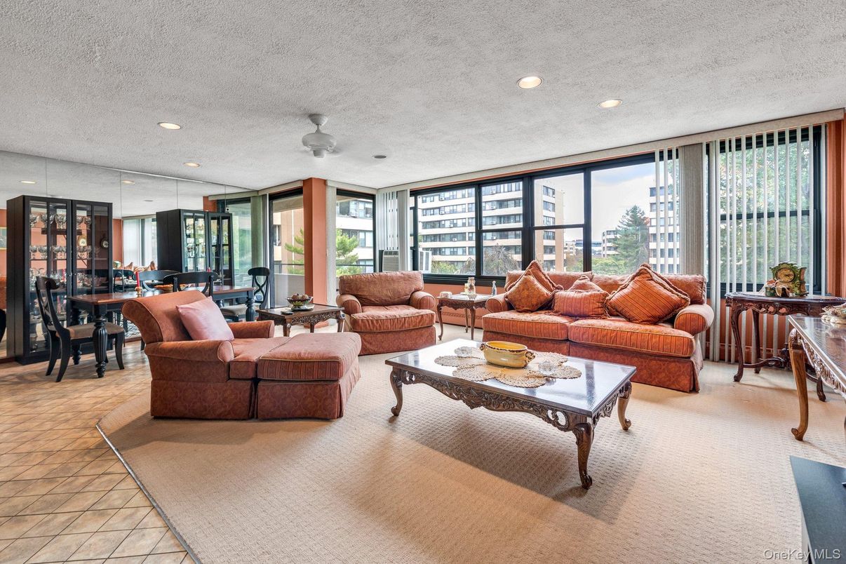 Dining room, Interior, Living room, Recessed Lighting