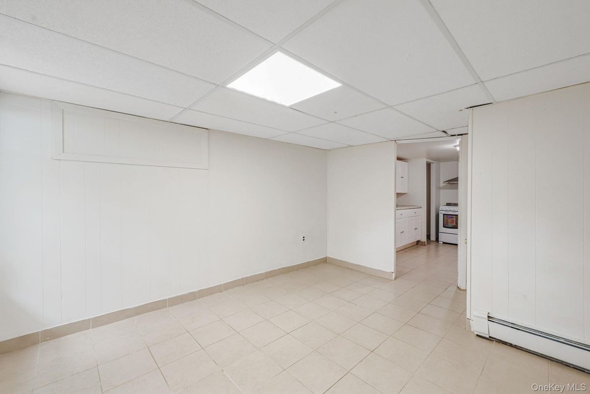 Empty room, Interior, Kitchen, Recessed Lighting