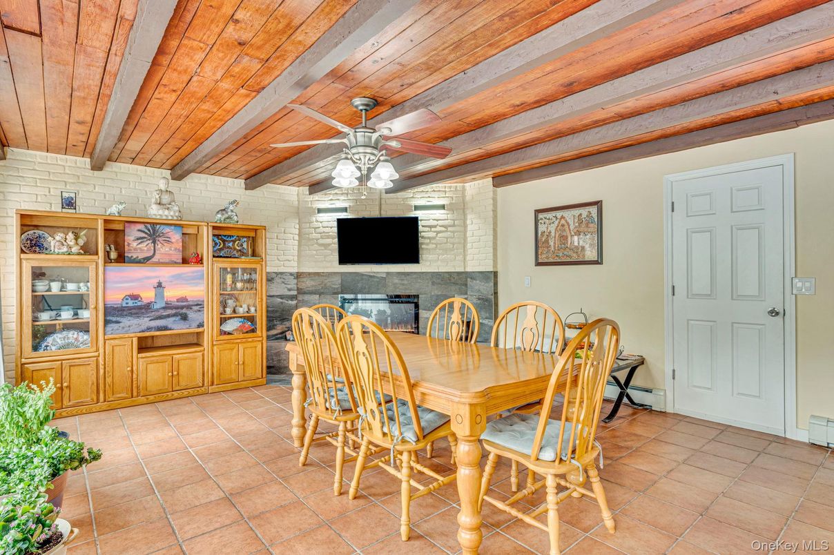 Dining room, Fireplace, Interior, Stone Walls, Wooden Beams, Wooden Ceilings
