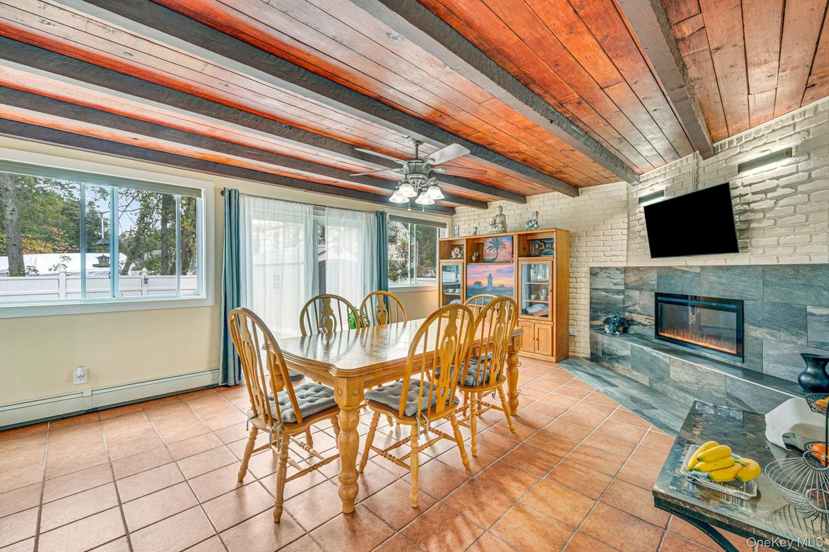 Dining room, Fireplace, Interior, Stone Walls, Wooden Beams, Wooden Ceilings