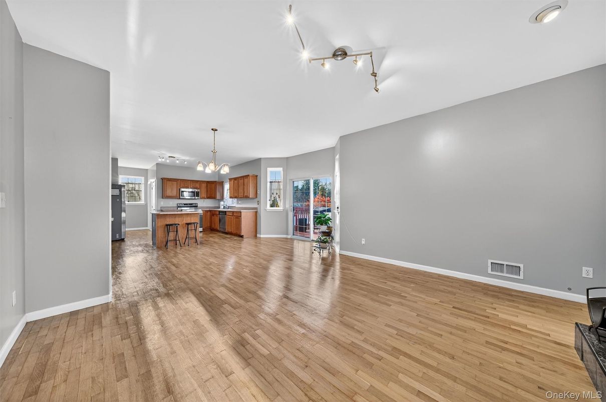 Empty room, Interior, Kitchen, Pendant Lights, Wood Texture Flooring