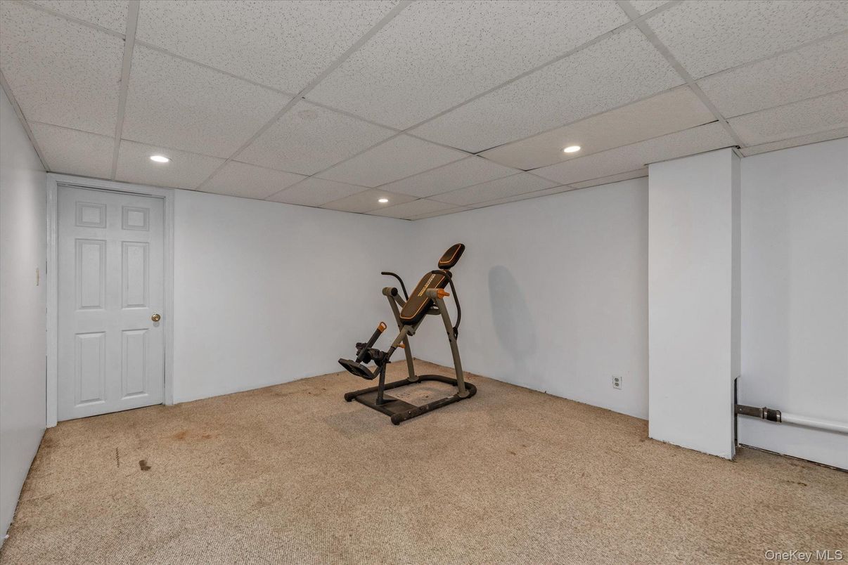 Fitness Equipment, Interior, Recessed Lighting