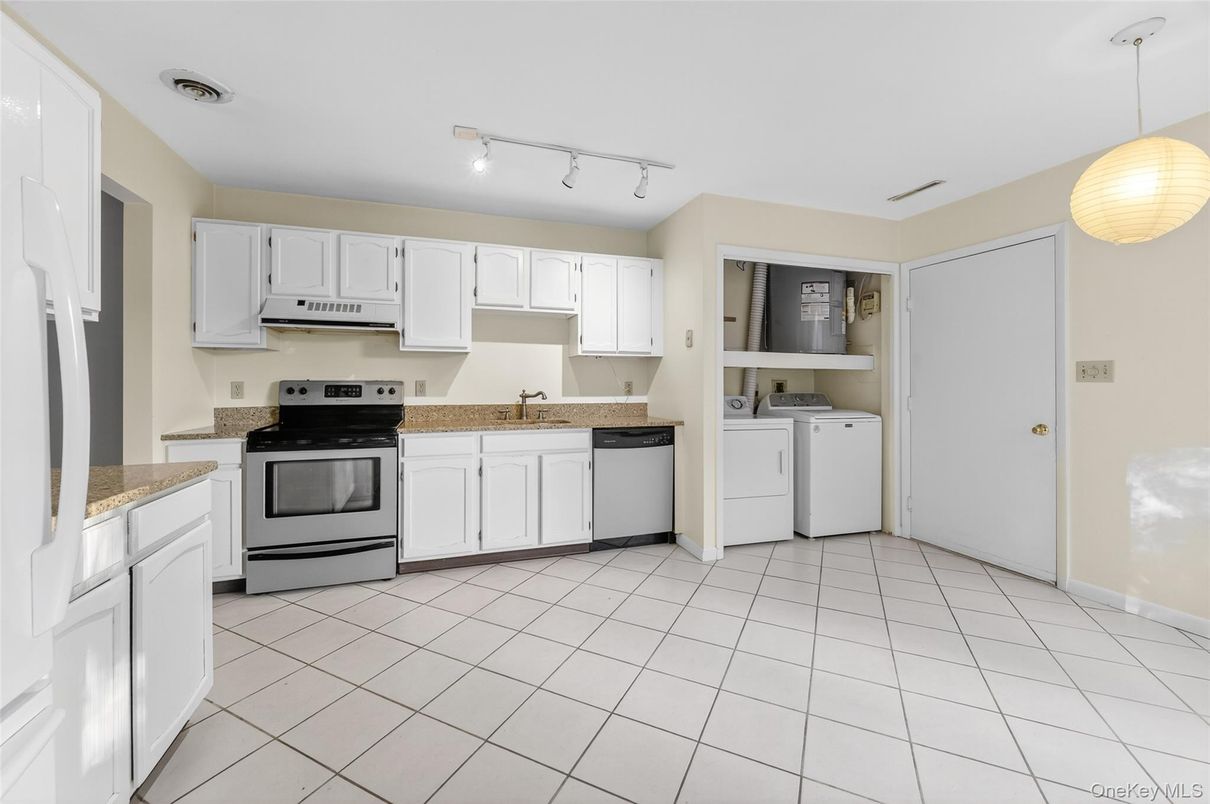 Interior, Kitchen, Pendant Lights, Washer