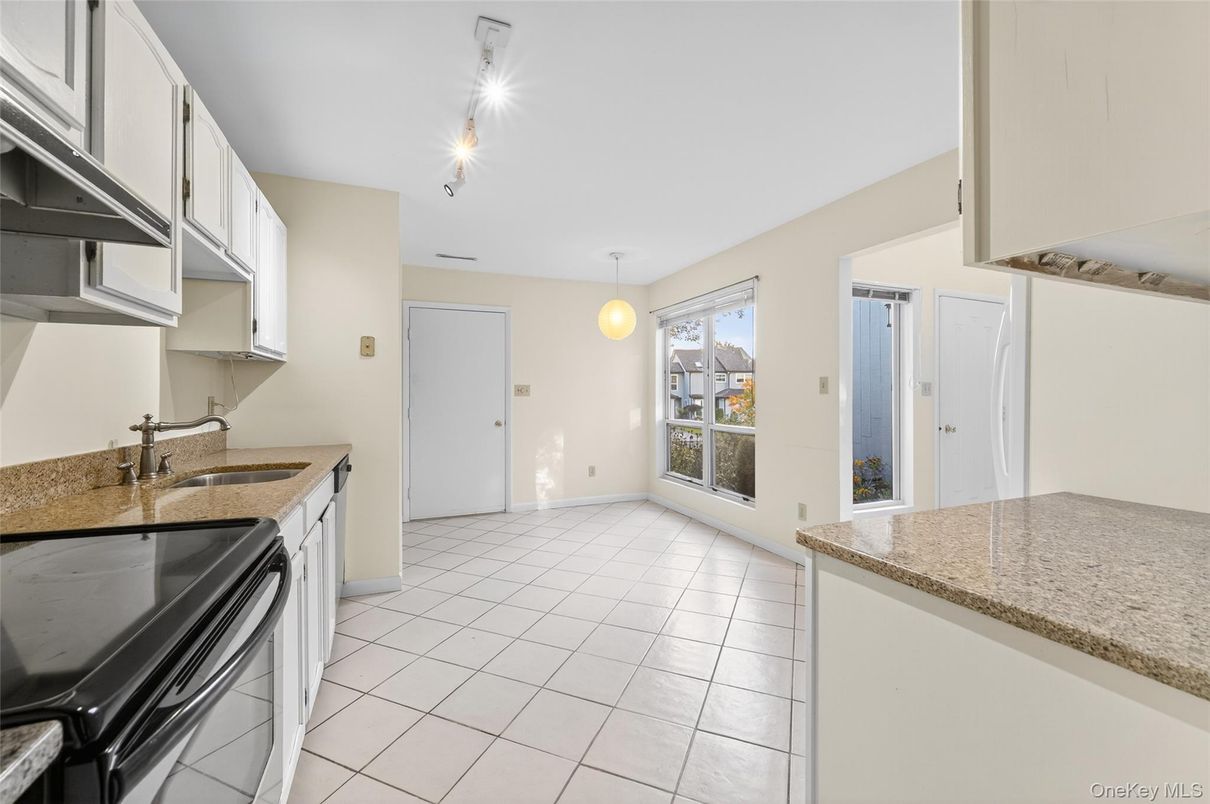 Interior, Kitchen, Pendant Lights