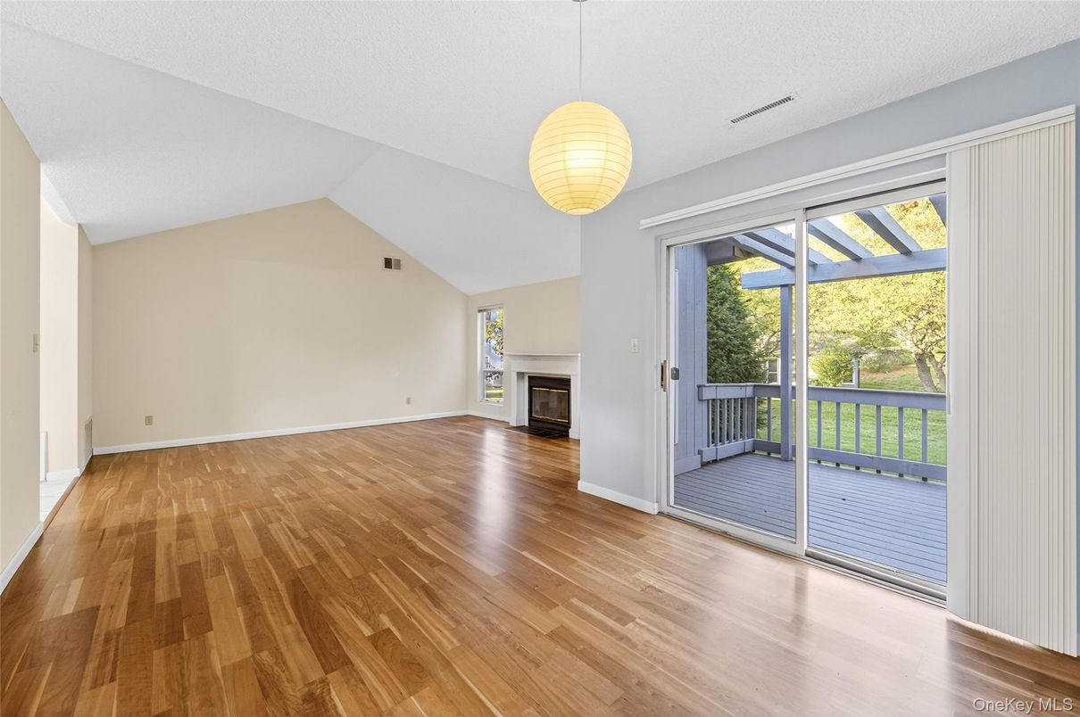 Empty room, Interior, Pendant Lights, Wood Texture Flooring