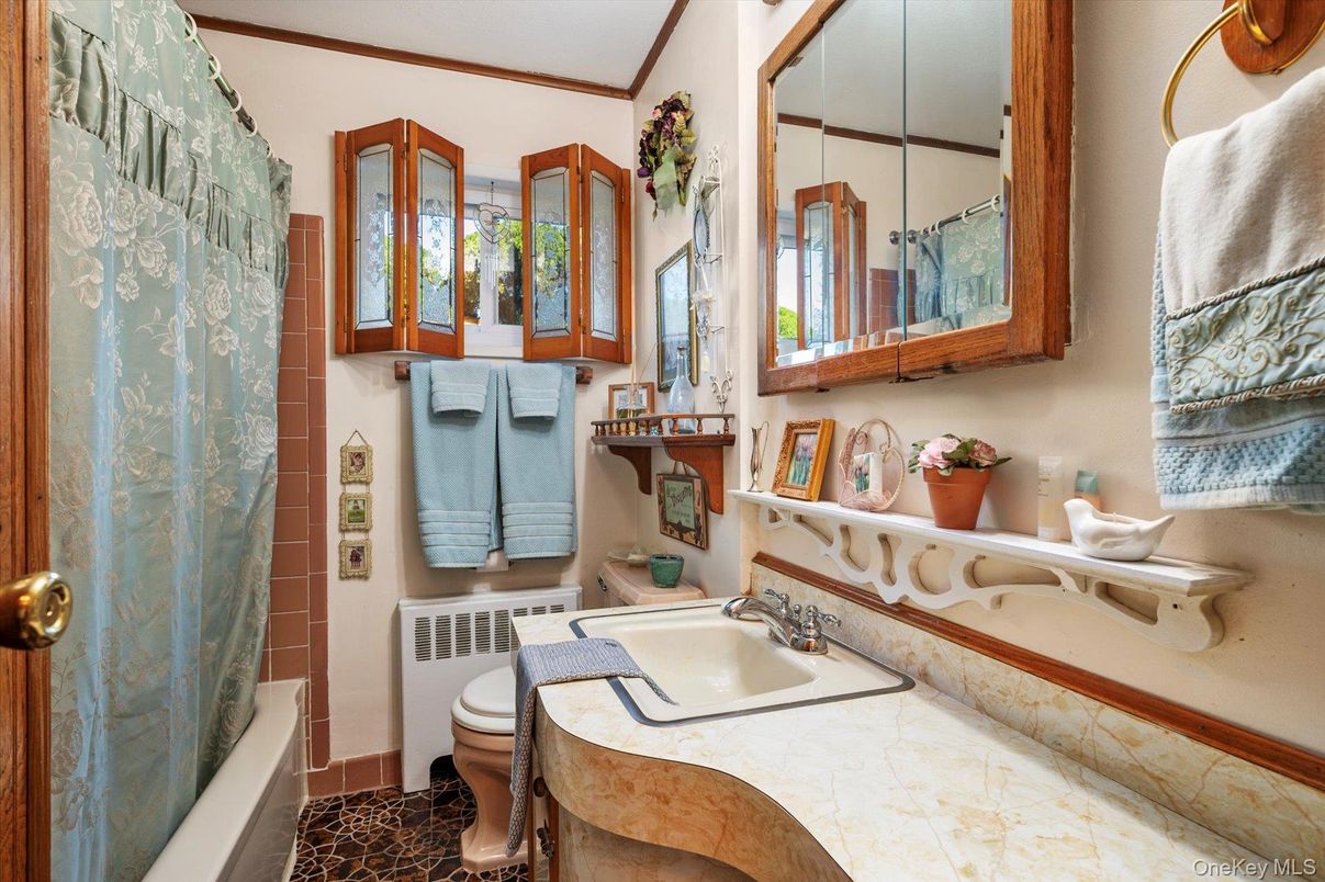 Bathroom, Interior