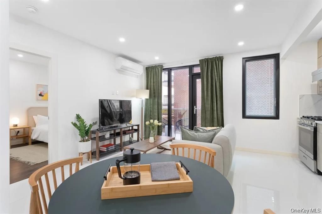 Bedroom, Dining room, Interior, Living room, Recessed Lighting