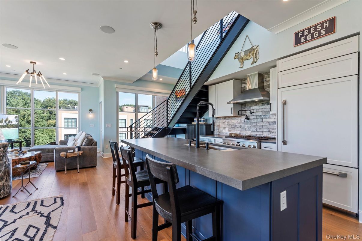 Interior, Kitchen, Living room, Pendant Lights, Recessed Lighting, Wood Texture Flooring