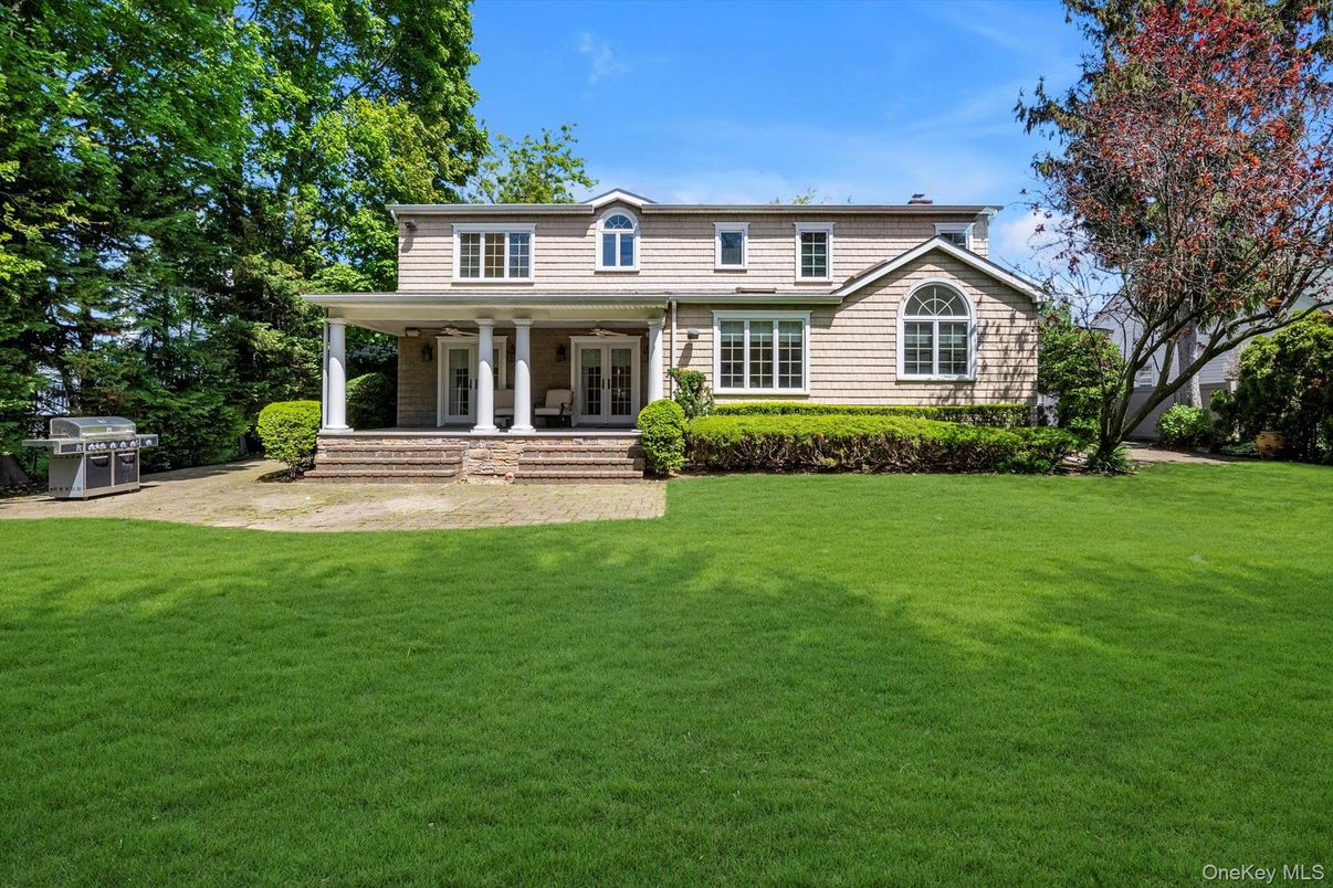 Backyard, Exterior, Facade, Georgian
