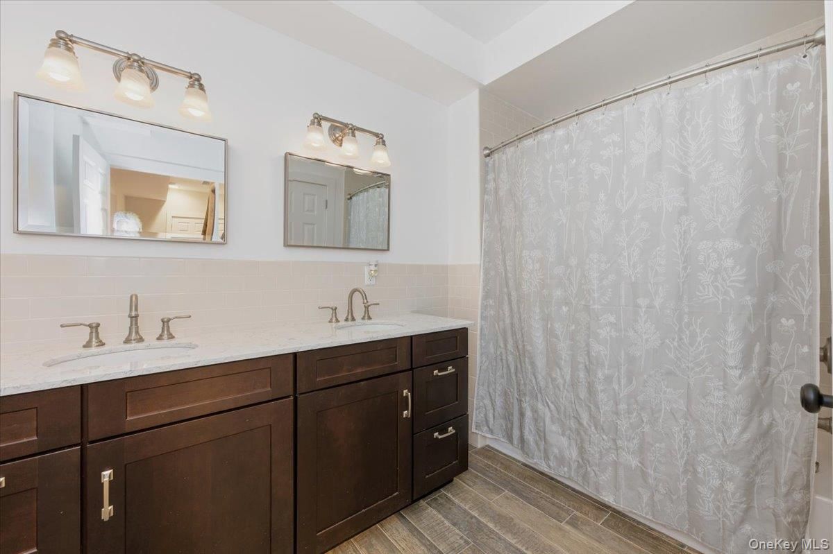 Bathroom, Dual Sink Vanities, Interior, Wood Texture Flooring