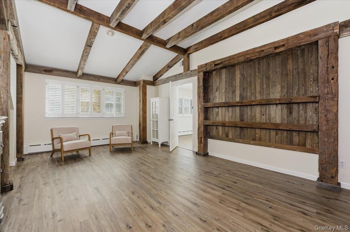 Empty room, Interior, Wooden Beams, Wood Texture Flooring