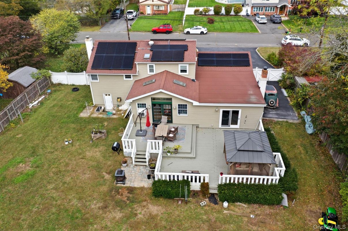 Exterior, Drone