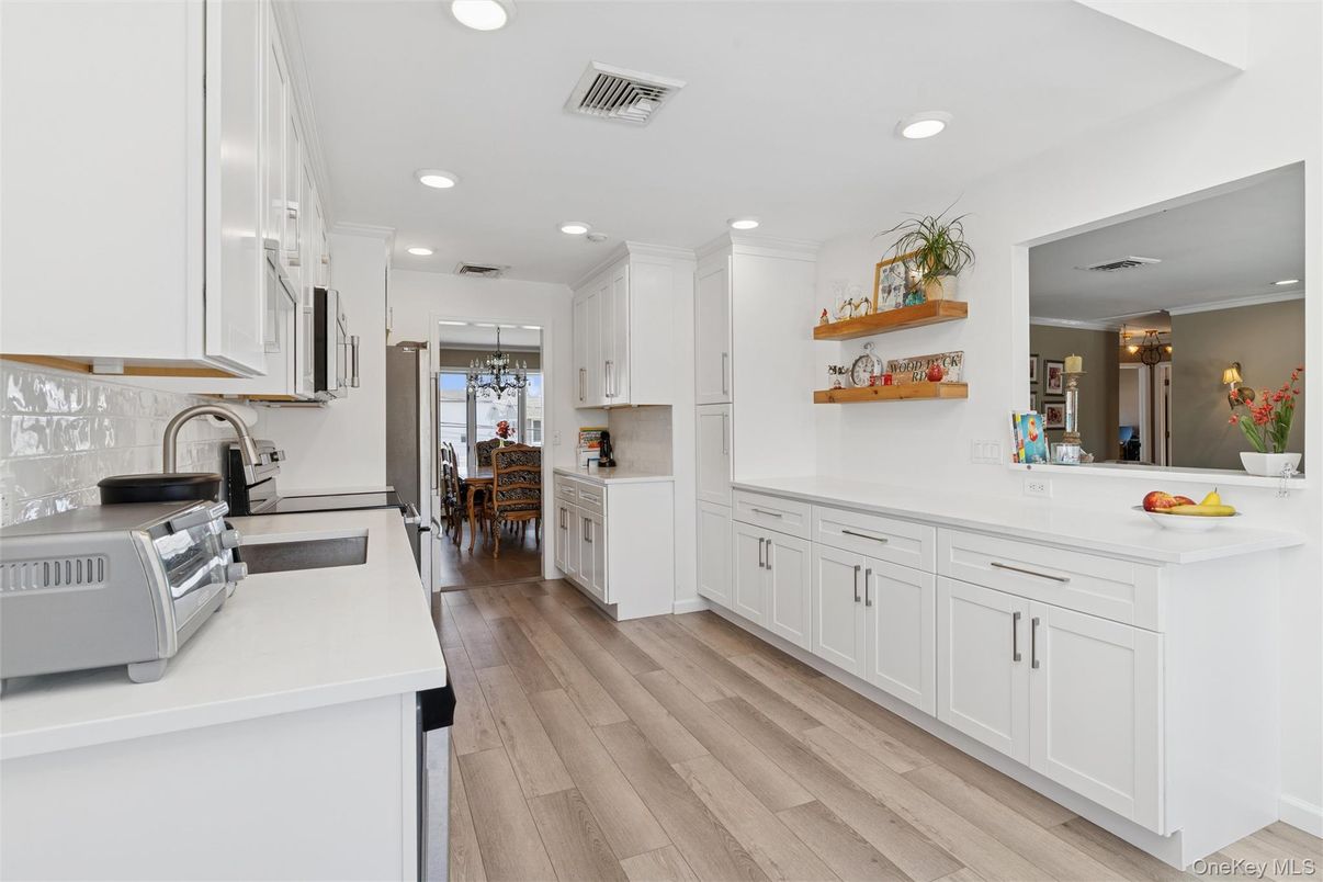 Interior, Kitchen, Recessed Lighting, Wood Texture Flooring
