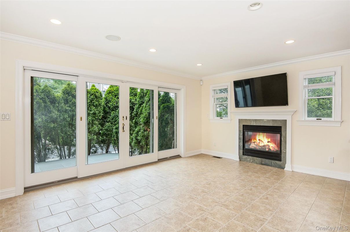Empty room, Fireplace, Interior, Recessed Lighting