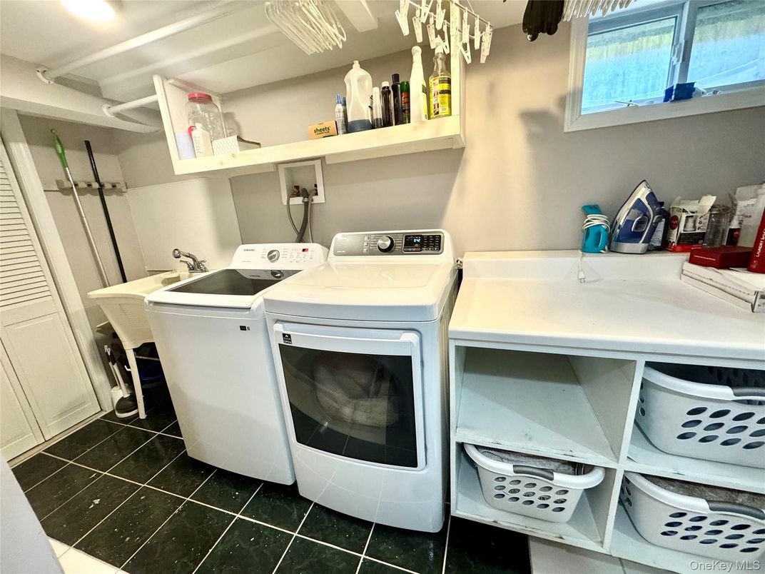 Interior, Washer