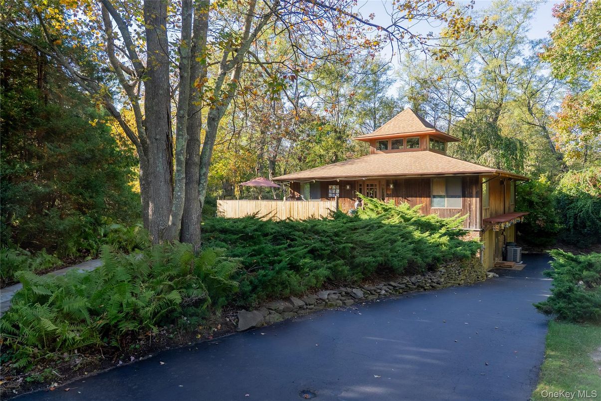 Backyard, Exterior, Facade, Brick Facade, None