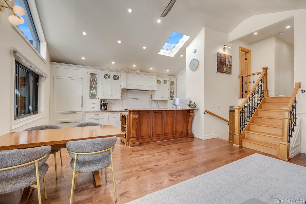 Dining room, Interior, Kitchen, Recessed Lighting, Wood Texture Flooring