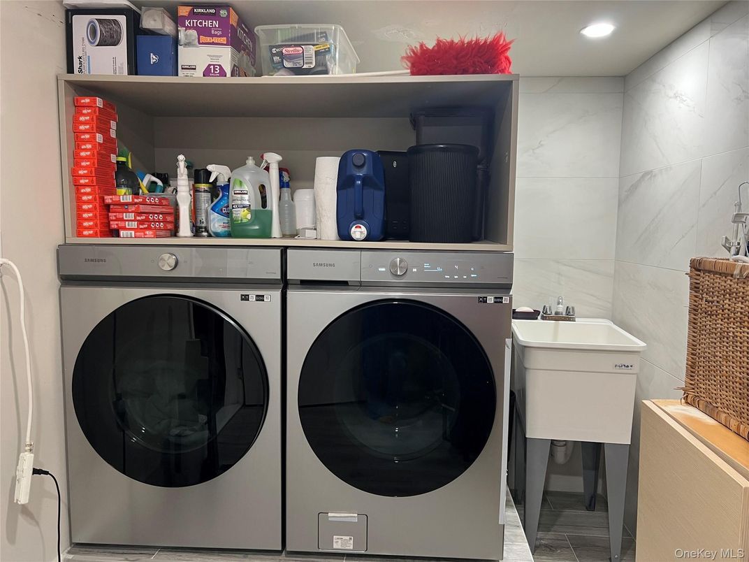 Interior, Recessed Lighting, Utility Closets, Washer