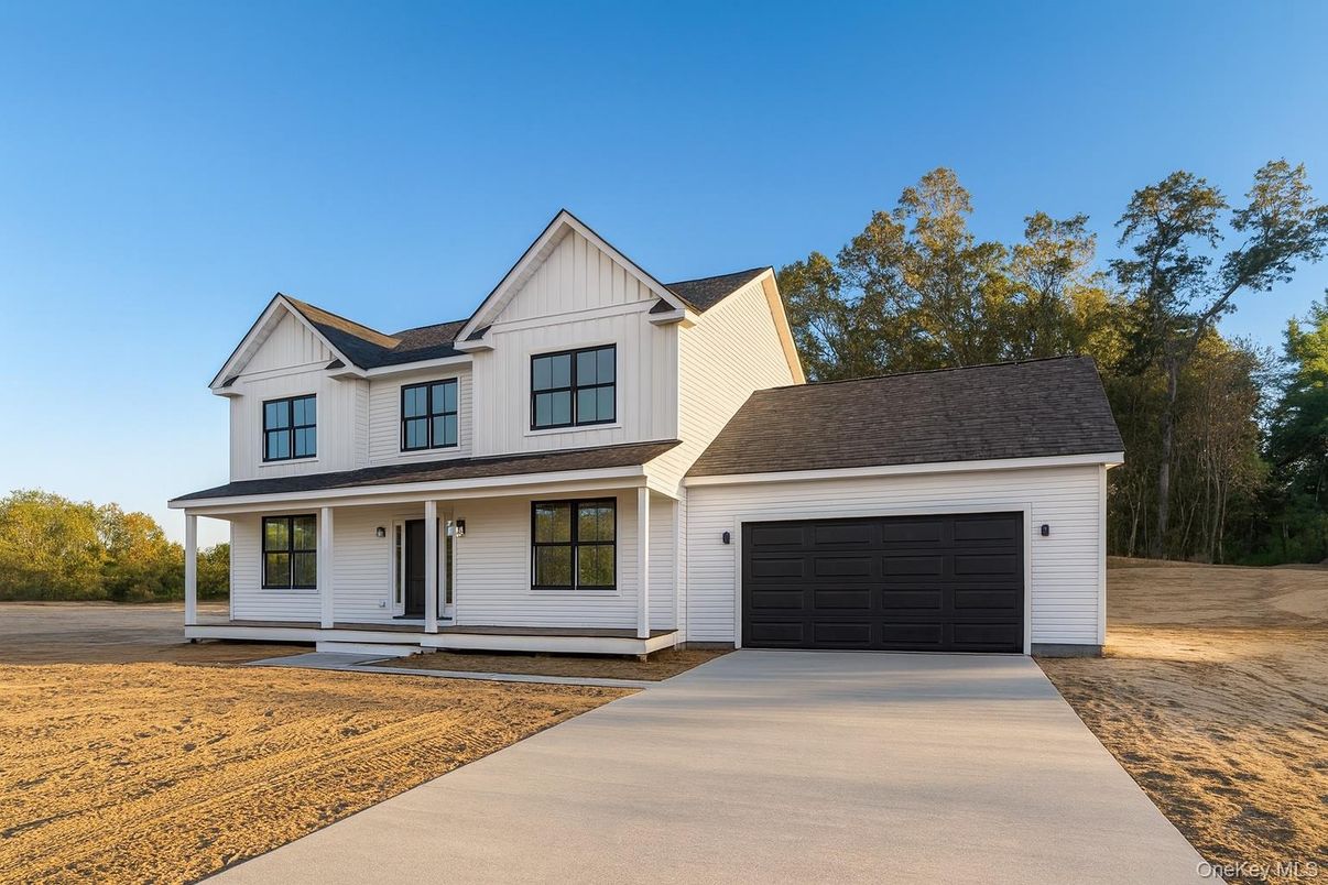 Attached, Exterior, Facade, Farmhouse