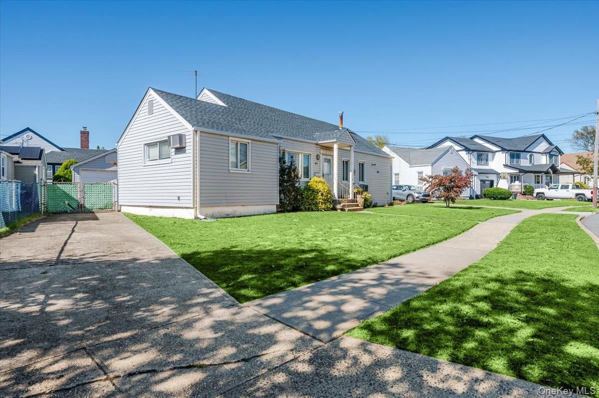 Backyard, Exterior, Facade, Cape Cod