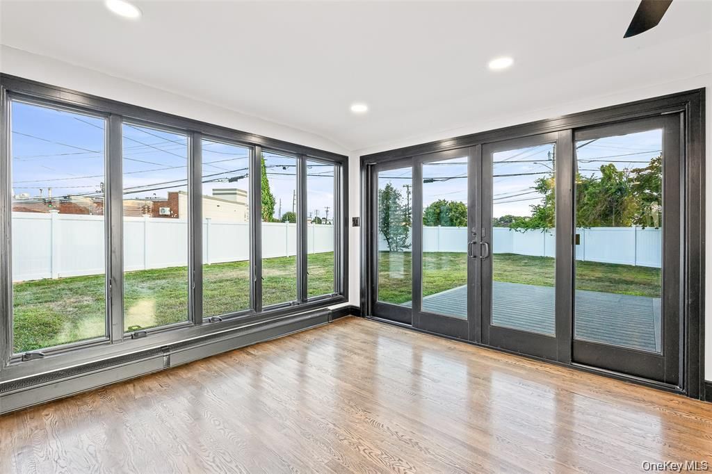 Empty room, Interior, Recessed Lighting, Sun Room, Wood Texture Flooring
