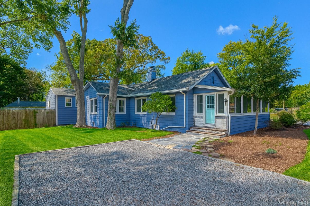 Backyard, Exterior, Facade, Cape Cod
