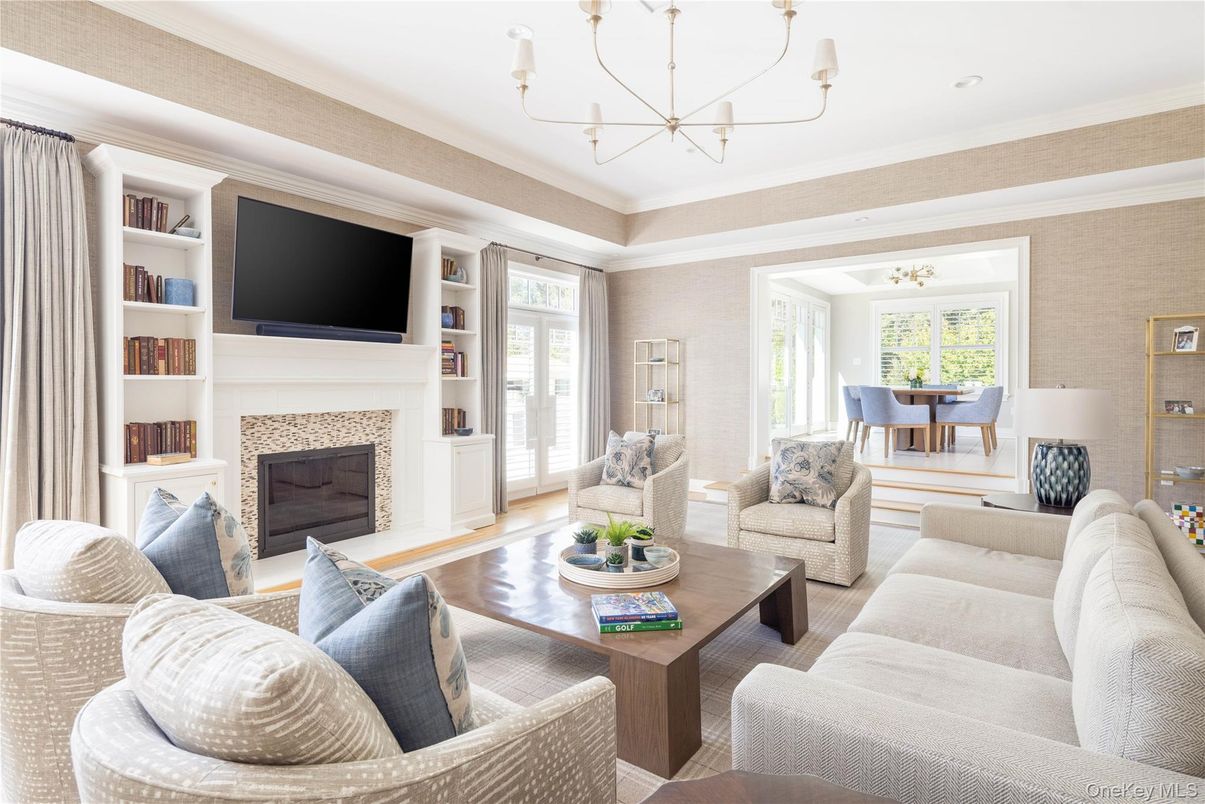 Chandelier, Dining room, Fireplace, Interior, Living room, Wood Texture Flooring