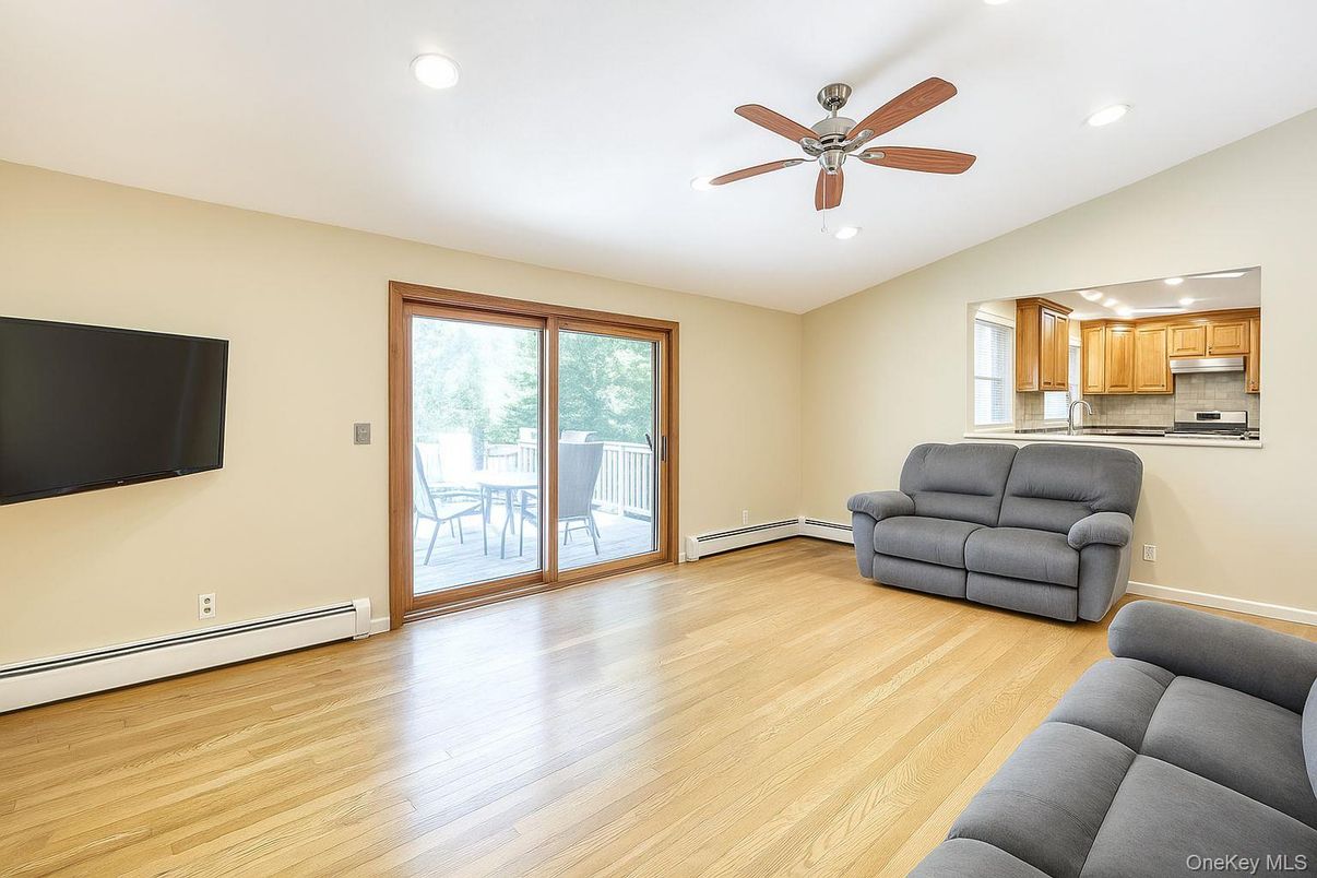 Interior, Kitchen, Living room, Recessed Lighting, Wood Texture Flooring