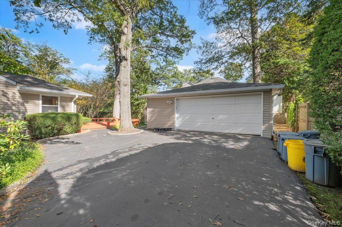 Detached Garage, Exterior