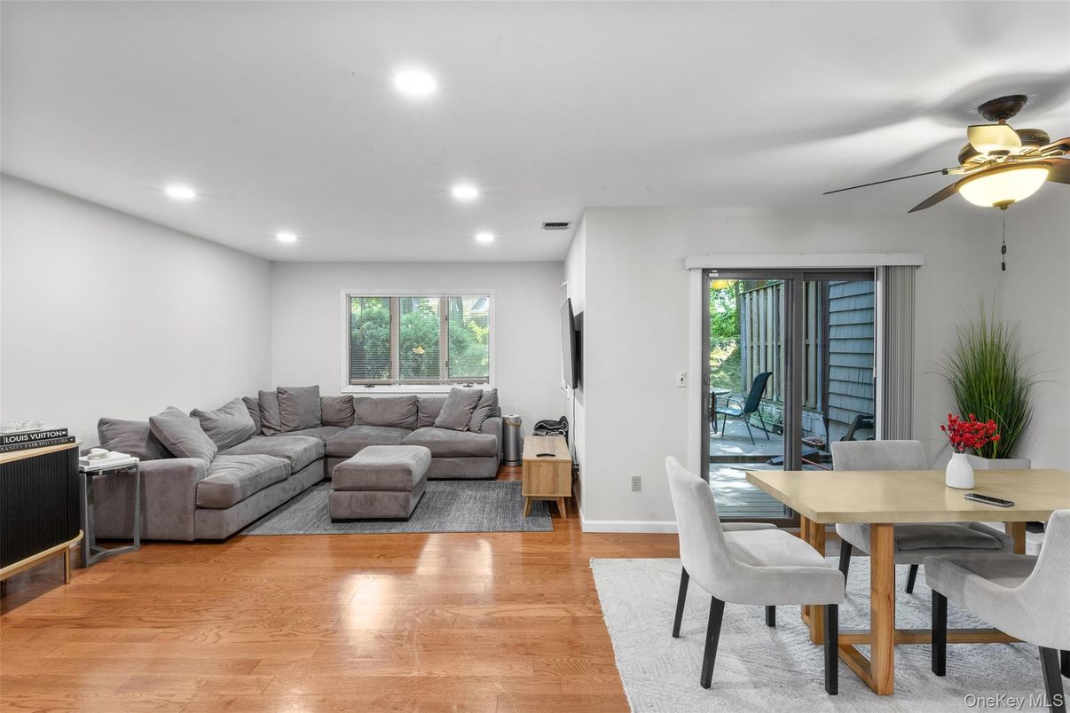 Dining room, Interior, Living room, Recessed Lighting, Wood Texture Flooring
