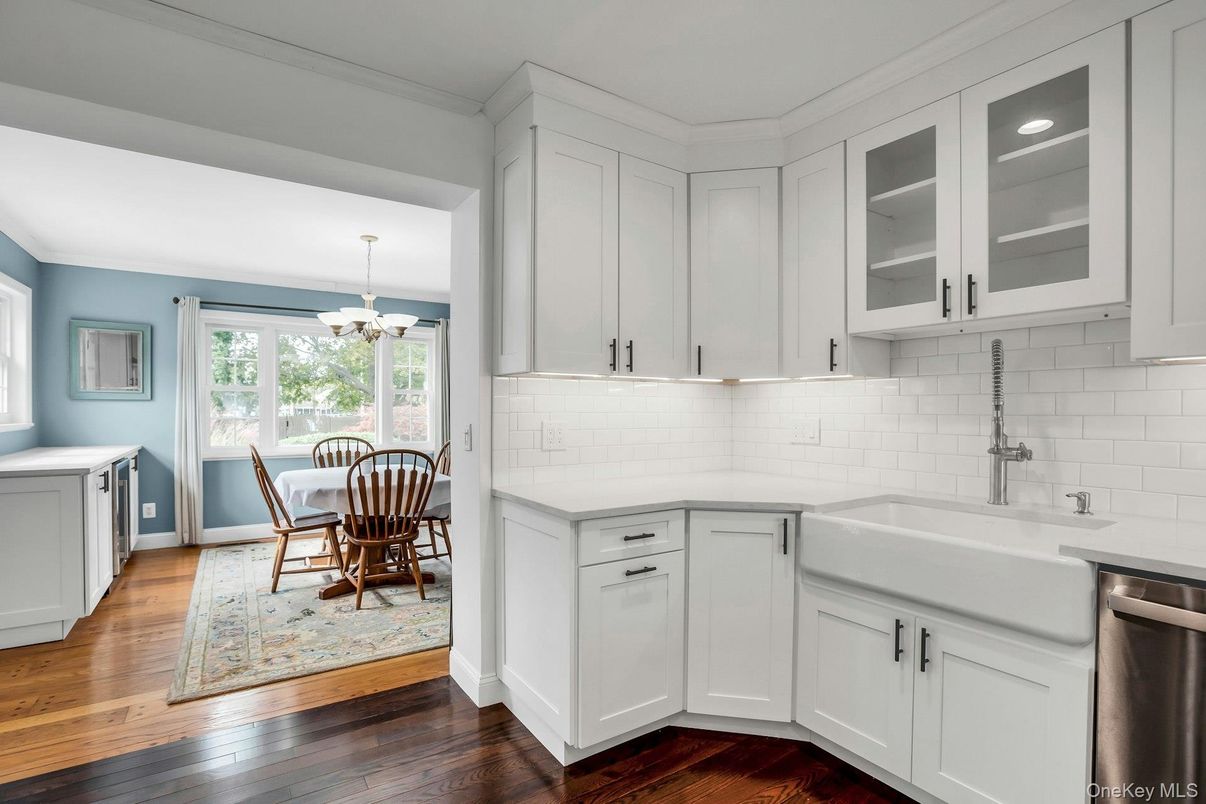 Dining room, Interior, Kitchen, Pendant Lights, Wood Texture Flooring