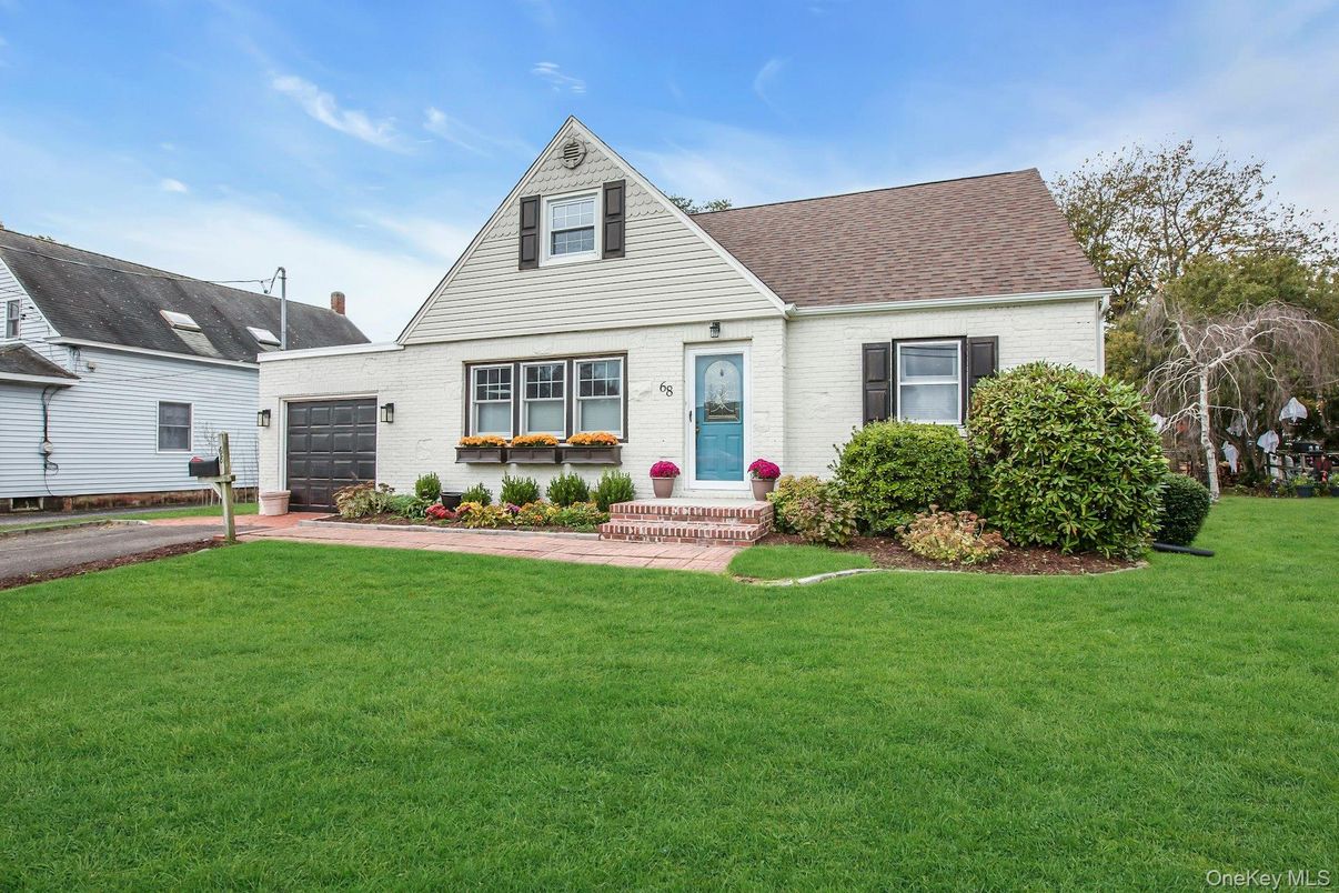 Attached, Backyard, Exterior, Facade, Cape Cod