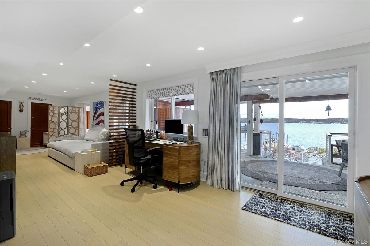 Home Office, Interior, Recessed Lighting, Water, Wood Texture Flooring