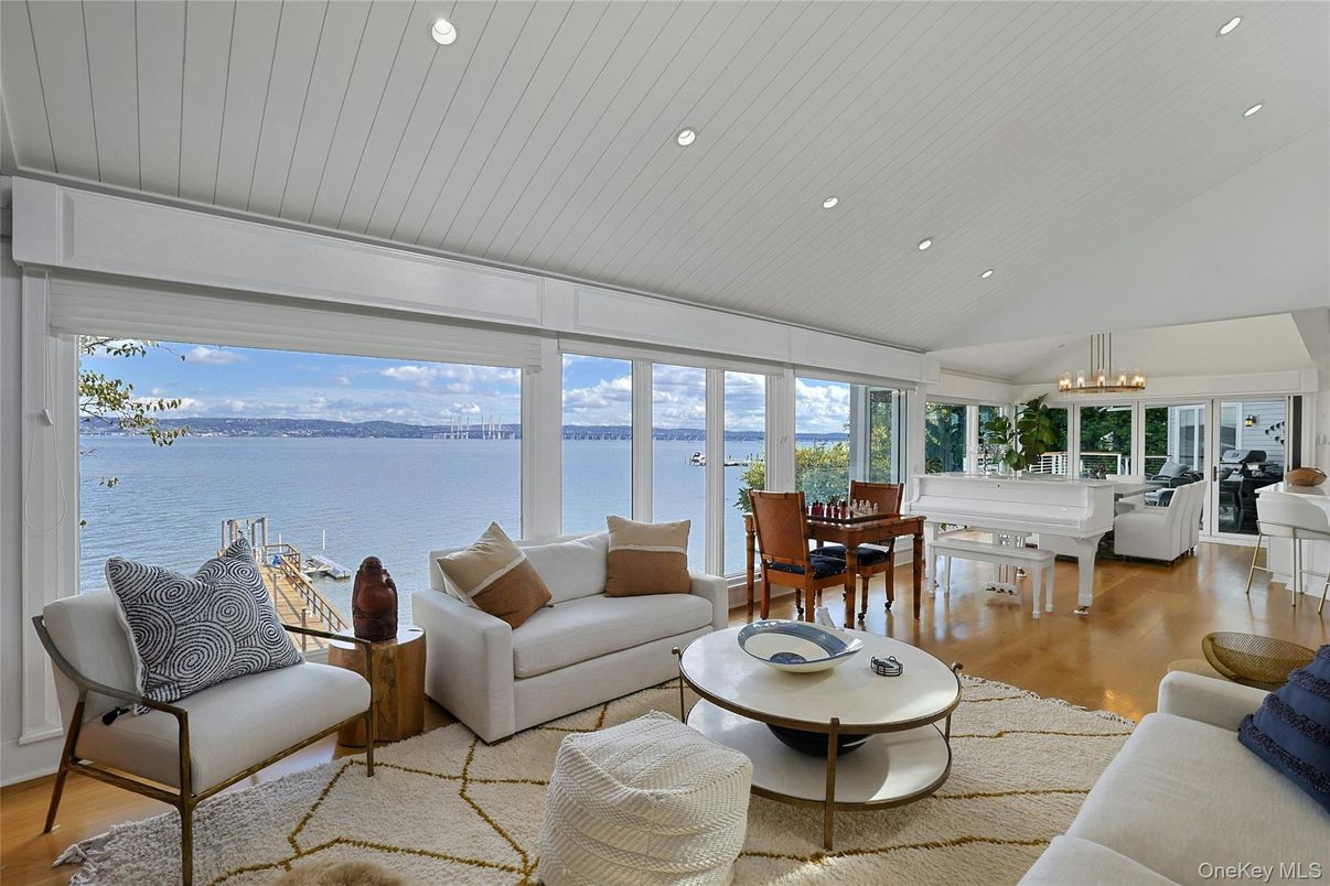Dining room, Interior, Living room, Pendant Lights, Piano, Recessed Lighting, Water, Wood Texture Flooring