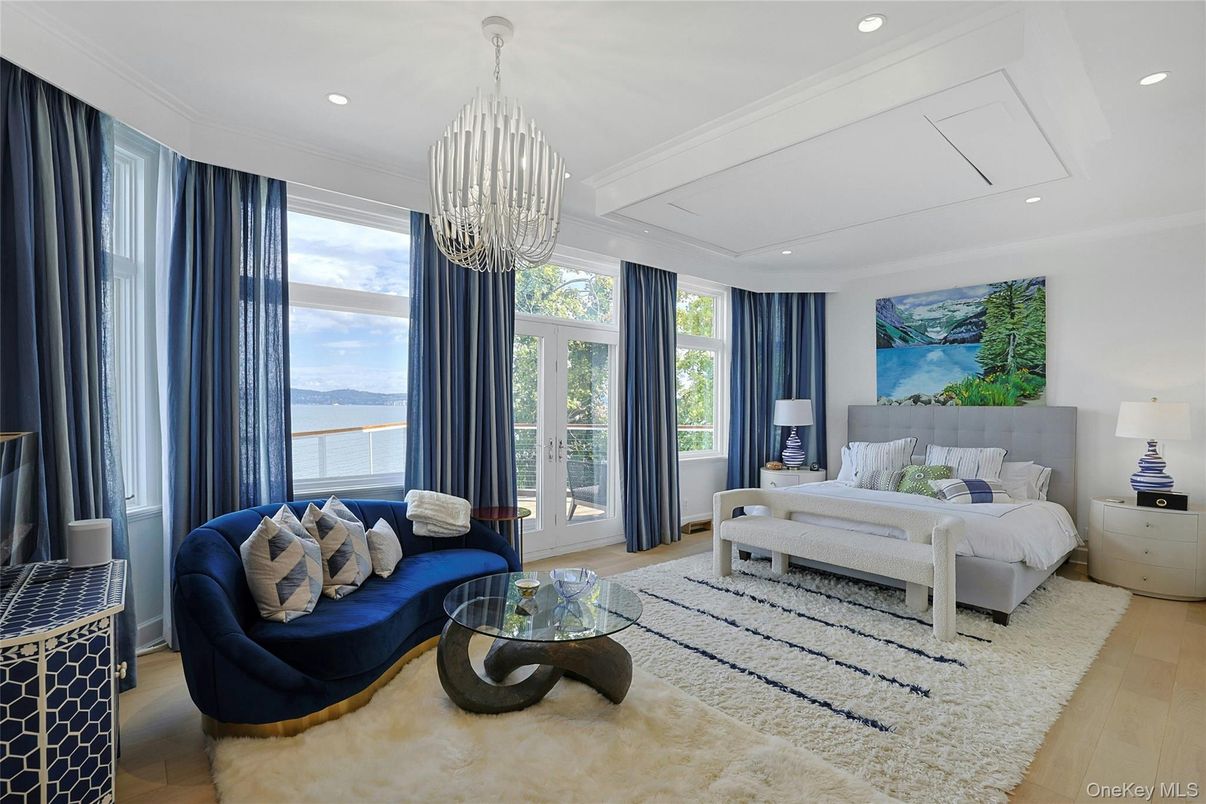 Bedroom, Chandelier, Interior, Living room, Recessed Lighting, Water, Wood Texture Flooring