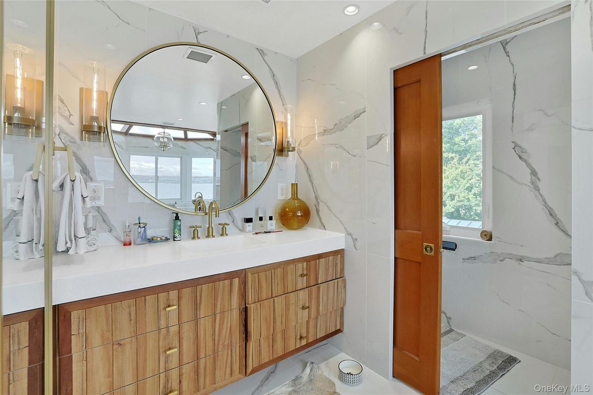 Bathroom, Interior, Marble Walls
