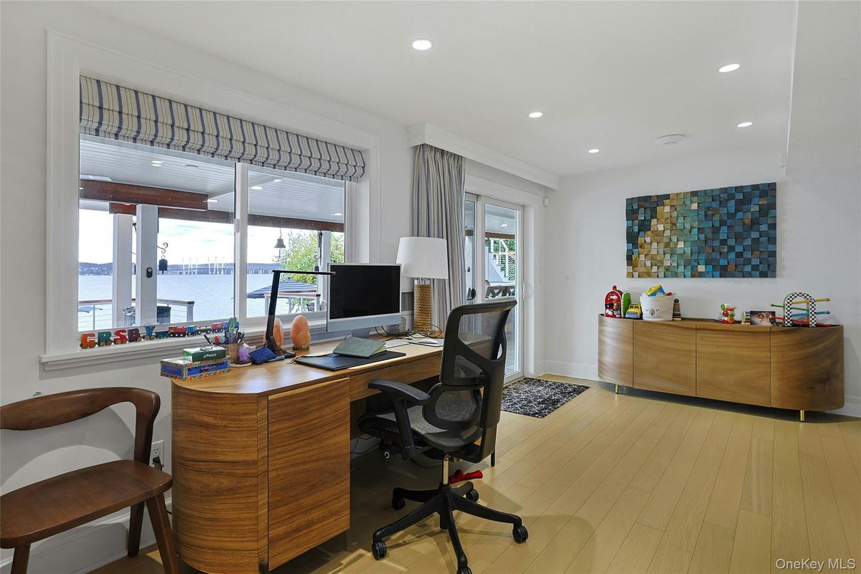 Home Office, Interior, Recessed Lighting, Water, Wood Texture Flooring