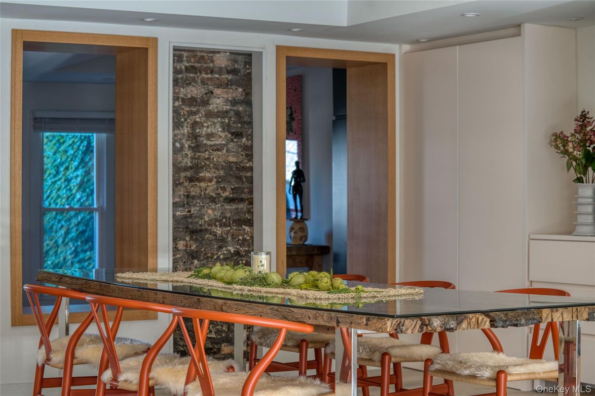 Dining room, Interior, Recessed Lighting
