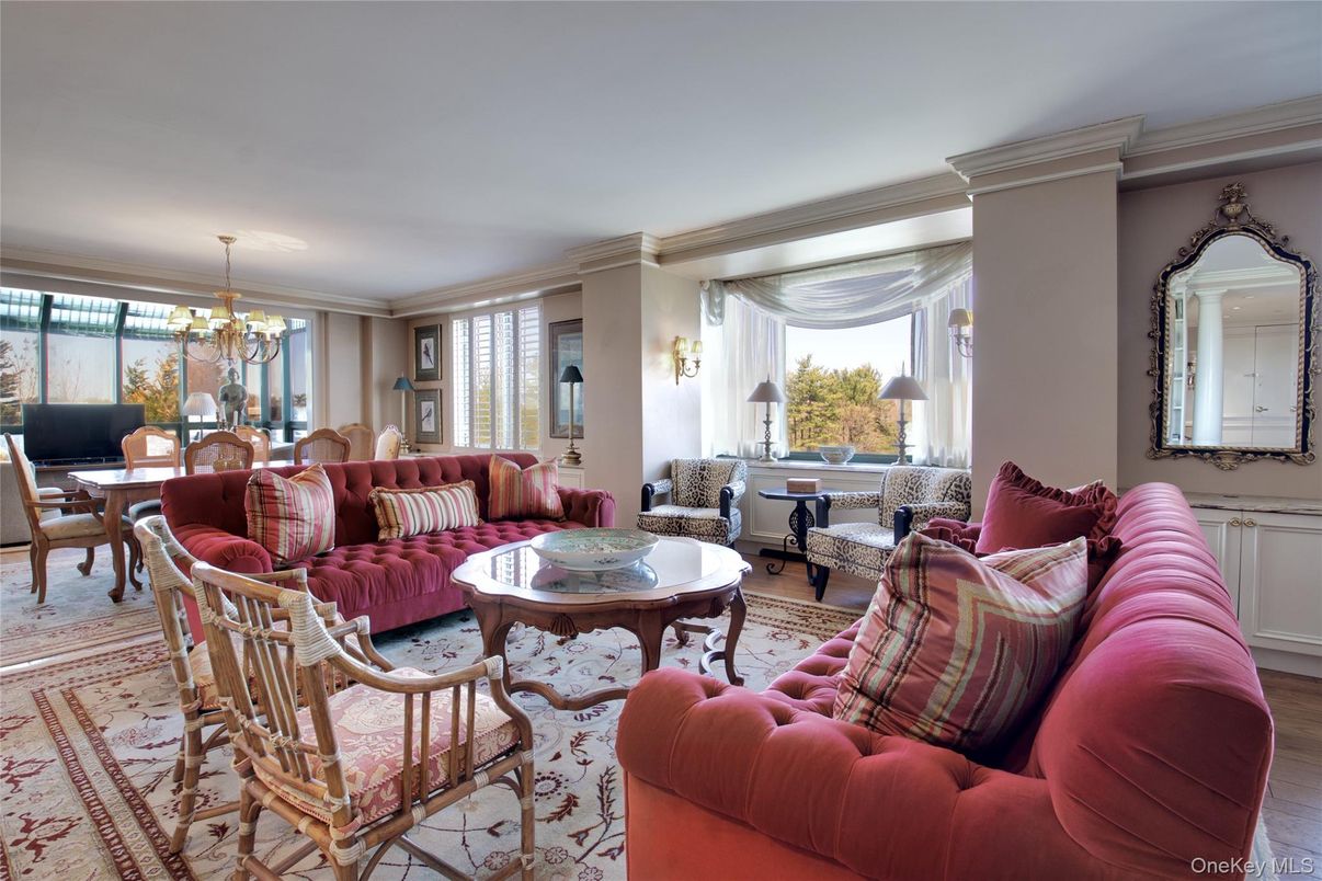 Chandelier, Dining room, Interior, Living room, Wood Texture Flooring