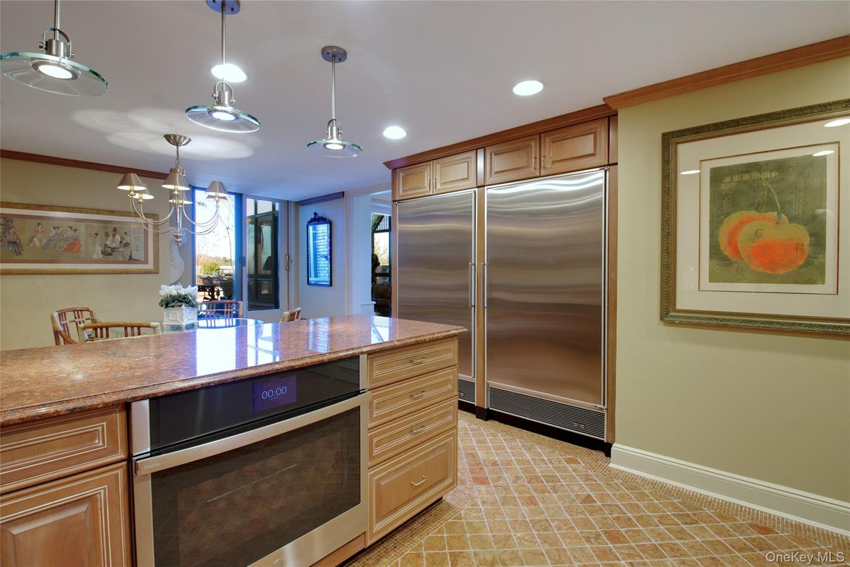 Dining room, Interior, Kitchen, Pendant Lights, Recessed Lighting, Stainless Steel Appliances
