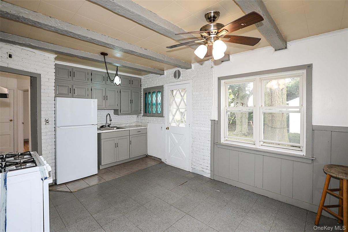 Interior, Kitchen, Pendant Lights, Wooden Beams