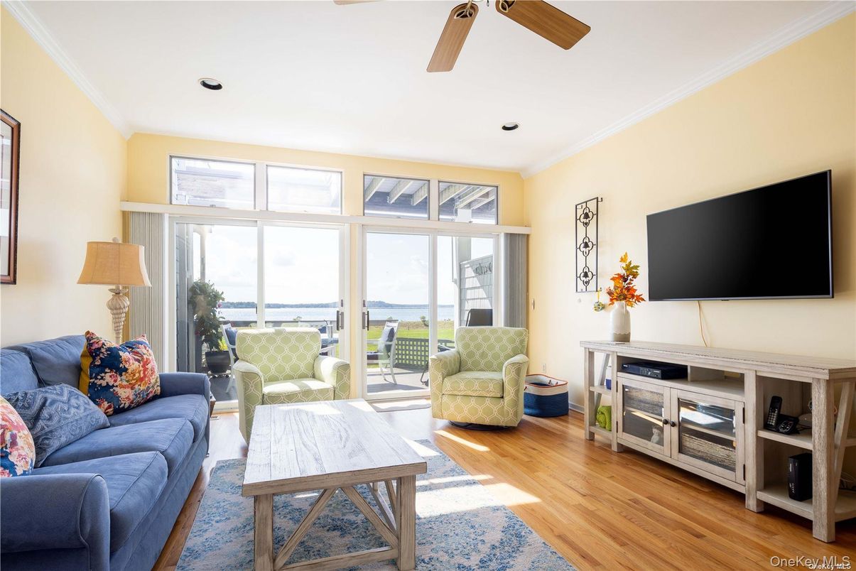 Interior, Living room, Water, Wood Texture Flooring