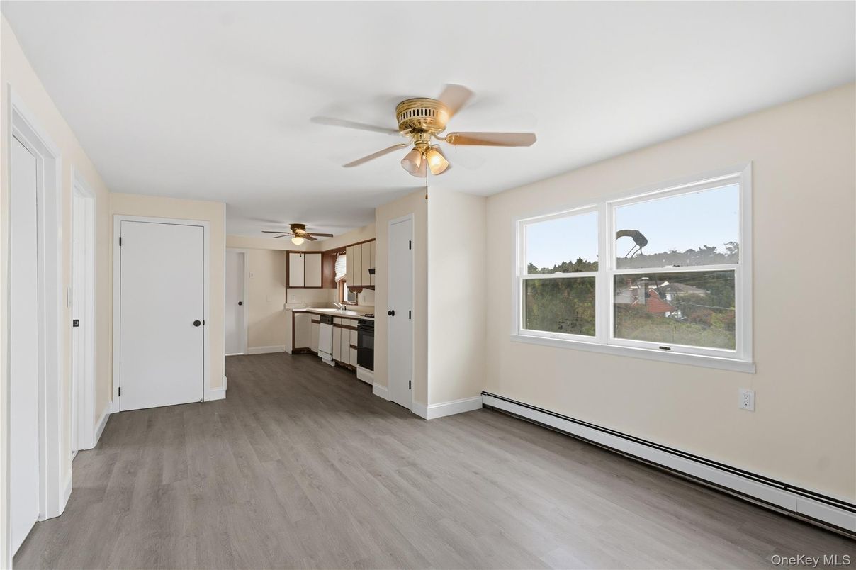 Empty room, Interior, Kitchen, Wood Texture Flooring