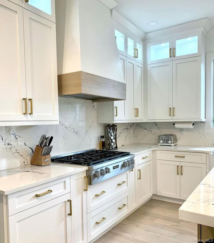 Interior, Kitchen, Marble Walls, Recessed Lighting, Wood Texture Flooring