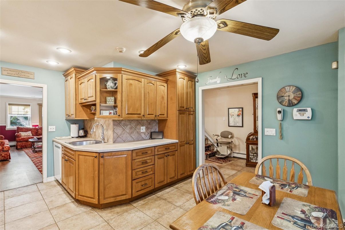 Dining room, Interior, Kitchen, Recessed Lighting