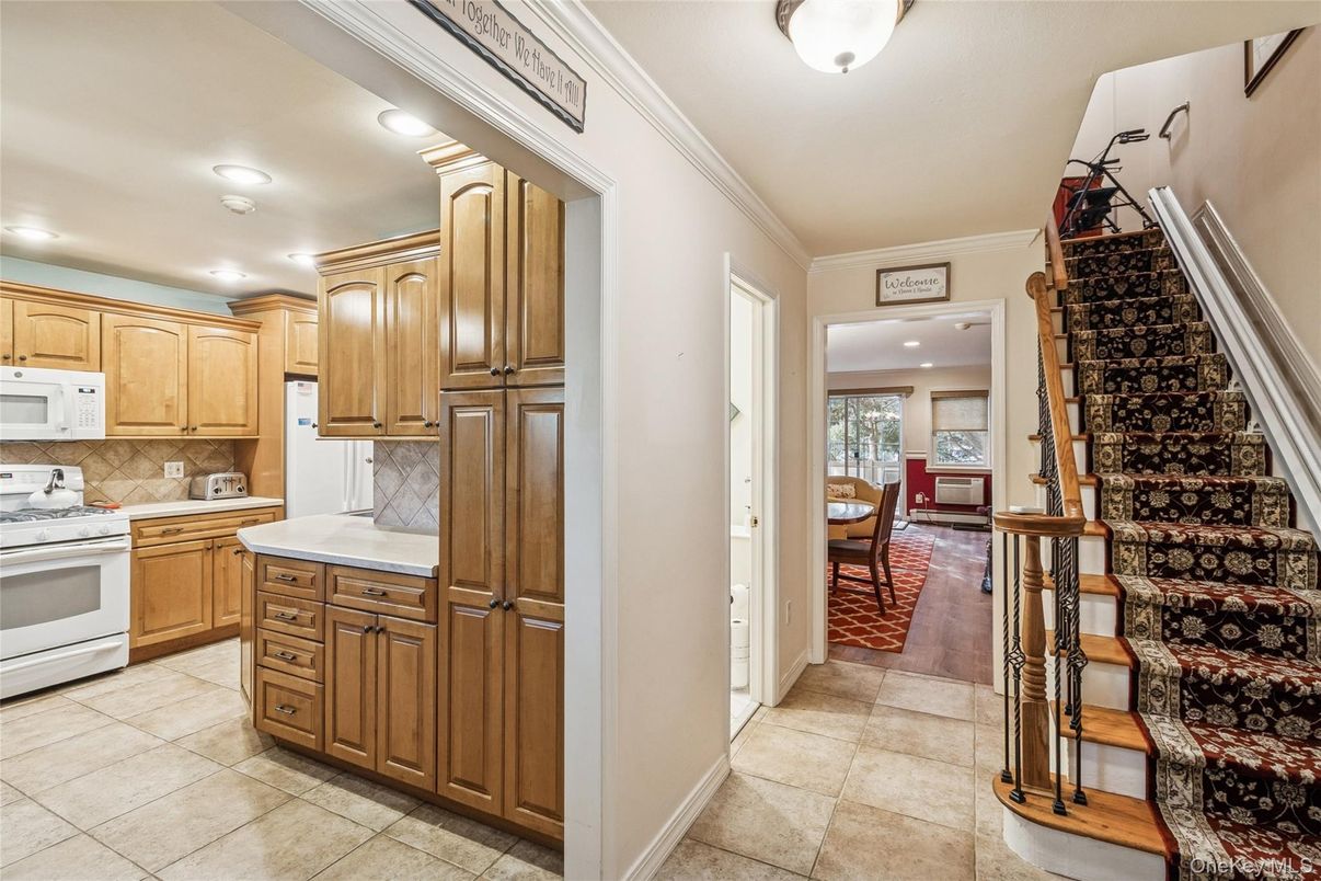 Dining room, Interior, Kitchen, Recessed Lighting