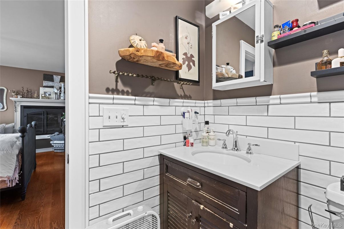 Bathroom, Interior, Wood Texture Flooring