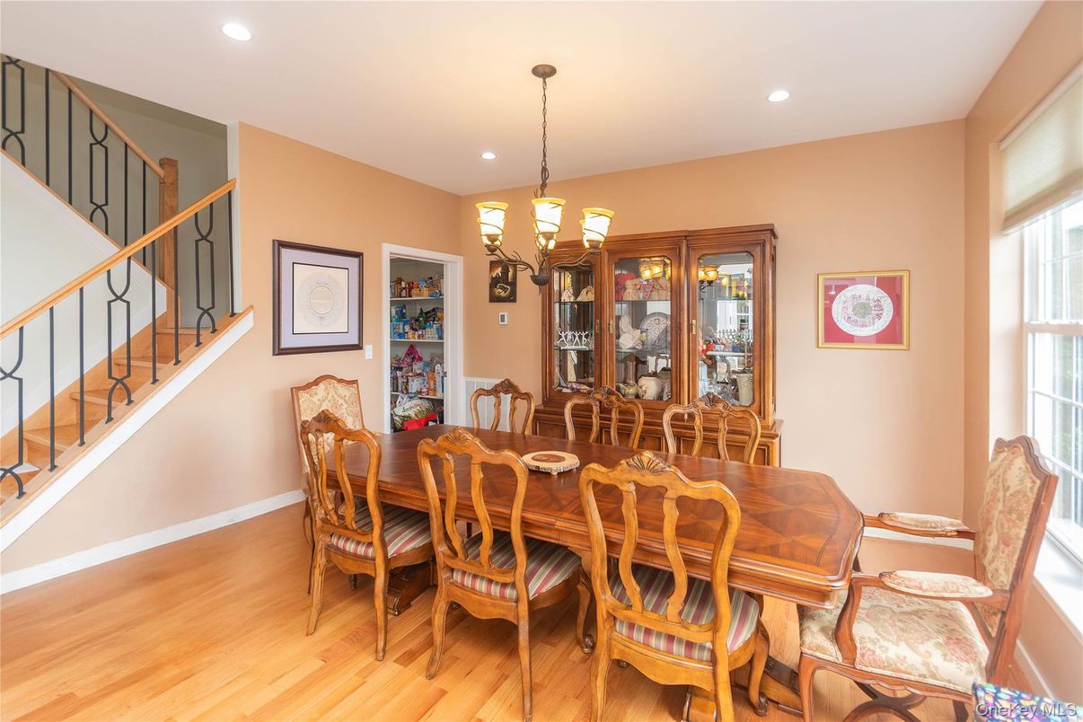 Chandelier, Dining room, Interior, Recessed Lighting, Wood Texture Flooring