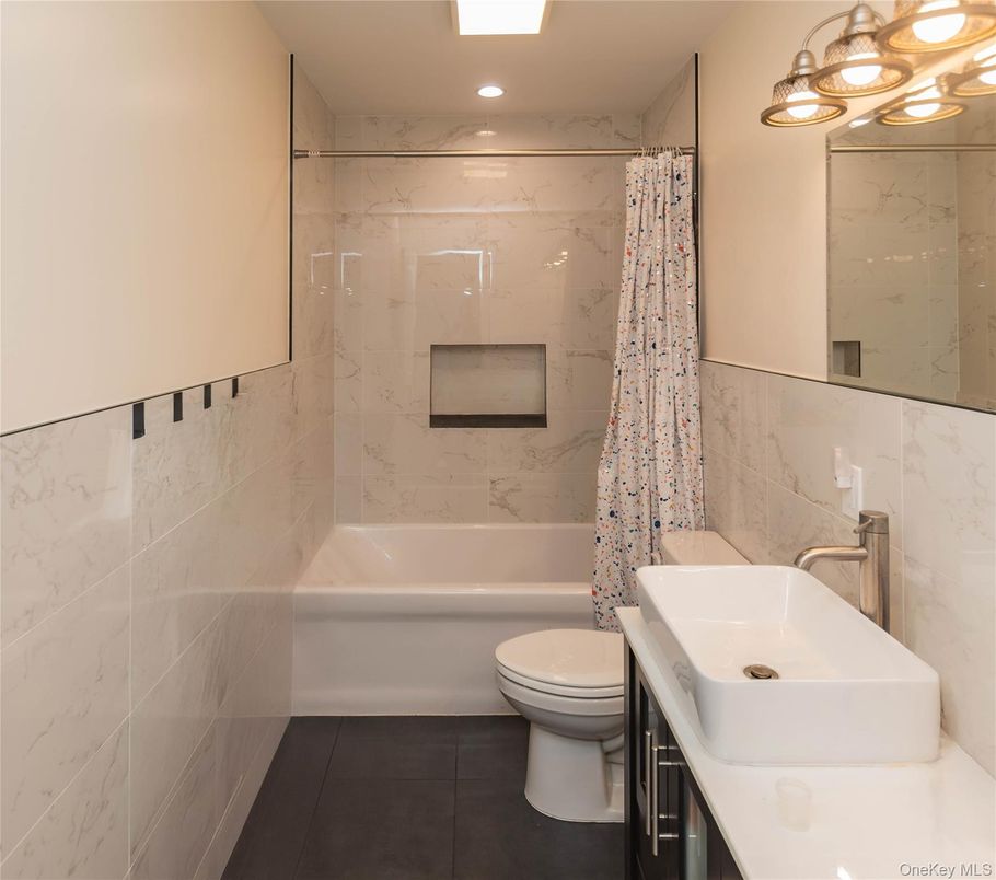 Bathroom, Interior, Marble Walls, Recessed Lighting